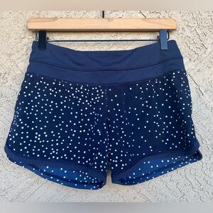 Lululemon Groovy Run Short Size 4 Blue White Polka Dot